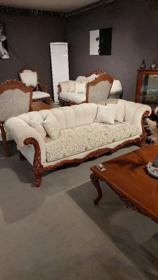 مبل ۸ نفره کلاسیک چوبی مدل